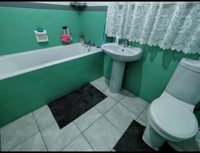 2 BEDROOM PROPERTY TO RENT IN SUNNYRIDGE